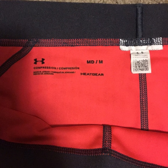 Under armour compression shorts - Picture 3 of 3